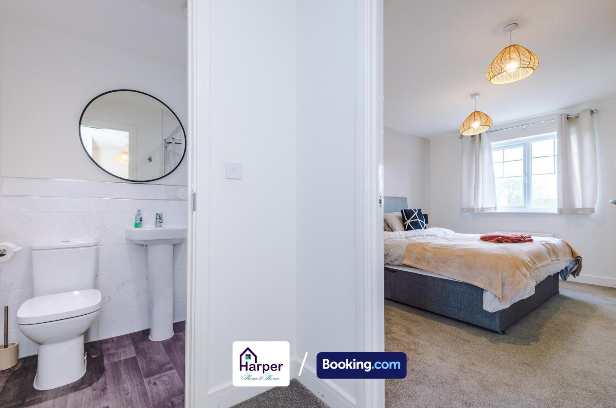 Prime Location 3 Storey By Harperletting Short Lets & Serviced Accommodation Chester With Driveway Long Or Short Stays Hough Green Экстерьер фото