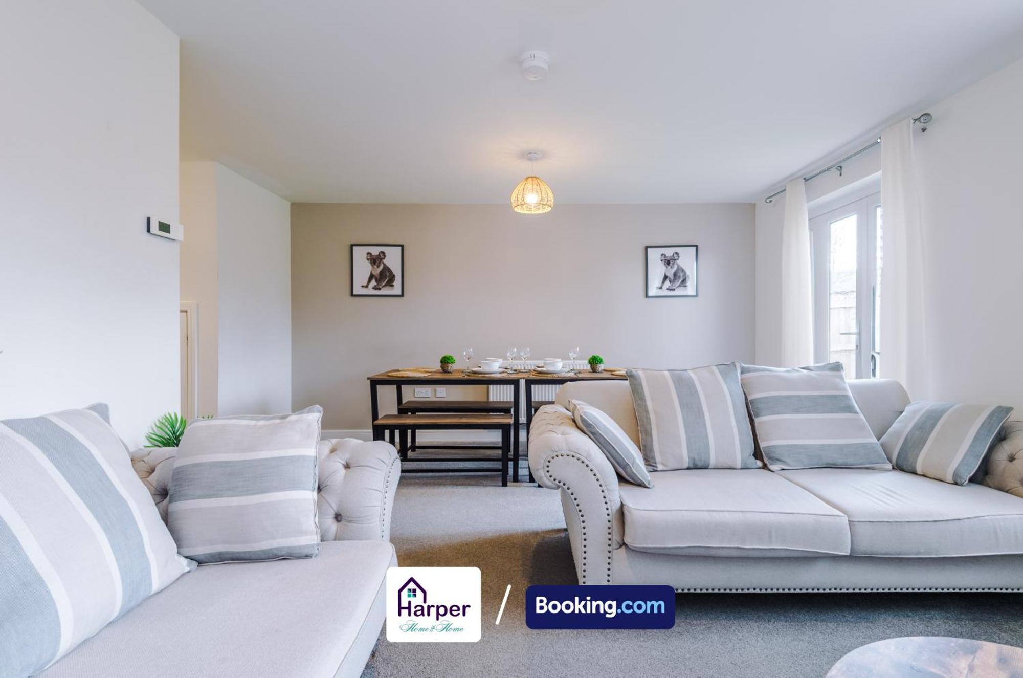 Prime Location 3 Storey By Harperletting Short Lets & Serviced Accommodation Chester With Driveway Long Or Short Stays Hough Green Экстерьер фото